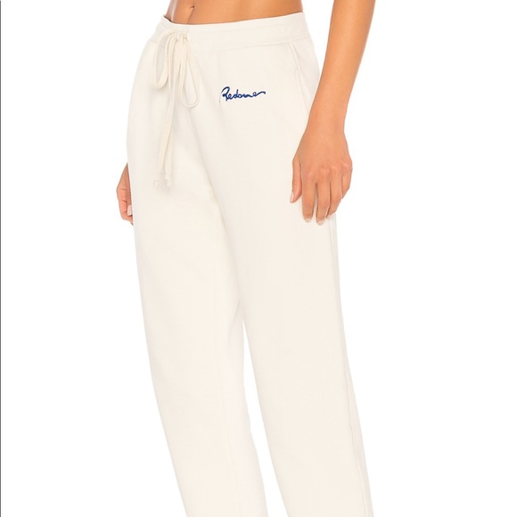RE/DONE Logo Sweatpant in Vintage White - Picture 3 of 4